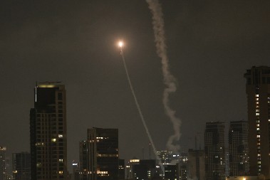 PREKINUTO PRIMIRJE: Izrael presreo raketu iz Jemena, sirene se oglasile u Jerusalimu