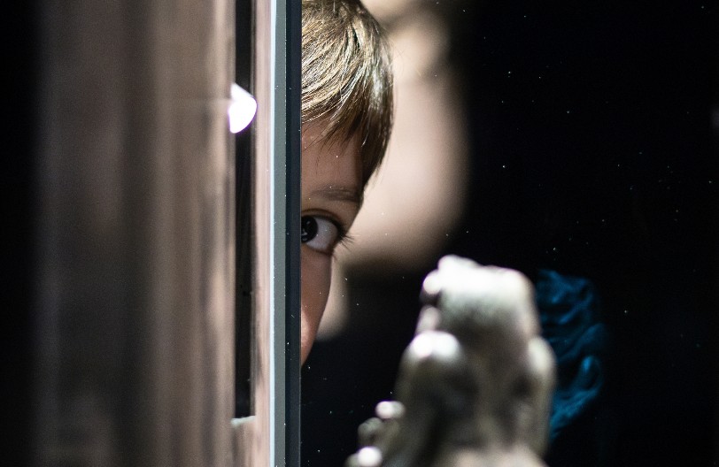 "NIJE PRIČAO, SAMO JE LAJAO" Napuštenog dečaka (8) odgajao čopor pasa, nezapamćen slučaj na Tajlandu (FOTO)