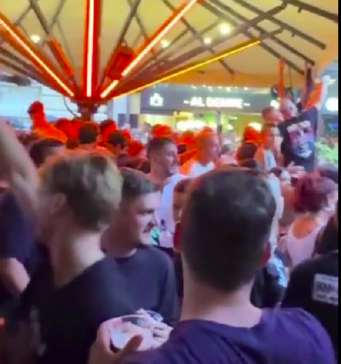 SRAMOTNA SCENA IZ CENTRA ZAGREBA Blokaderi iz Srbije su se s ovima grlili i ljubili i poručivali da su im oni braća!