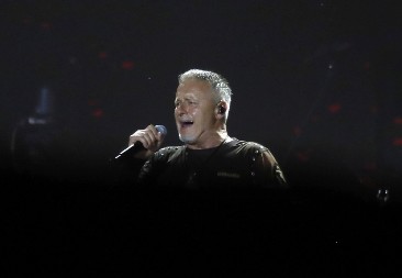 SVAKI PUT KAD POMISLIMO DA JE NOVA NA DNU, ONI ODU KORAK NIŽE! Nigde ograde, osude ustaškog divljanja i nacističkih simbola - izveštavaju kao da je bio koncert Madone!?