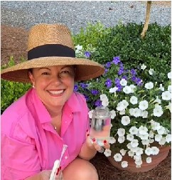 CVEĆARKA OTKRILA GDE SVI GREŠE DOK ZALIVAJU CVEĆE Poštujte njeno pravilo, biće raskošno i u vrelim danima!