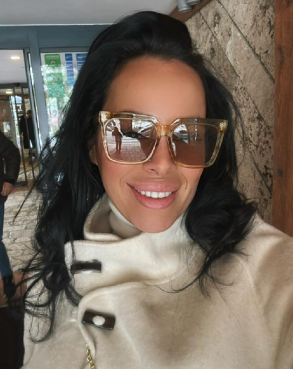 POZNATA VODITELJKA ZAPROSILA MUŽA  Evo i kako, ovo su svi detalji!