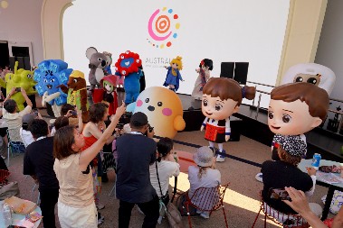 Maskote preuzele Expo: Veselo međunarodno druženje u Osaki