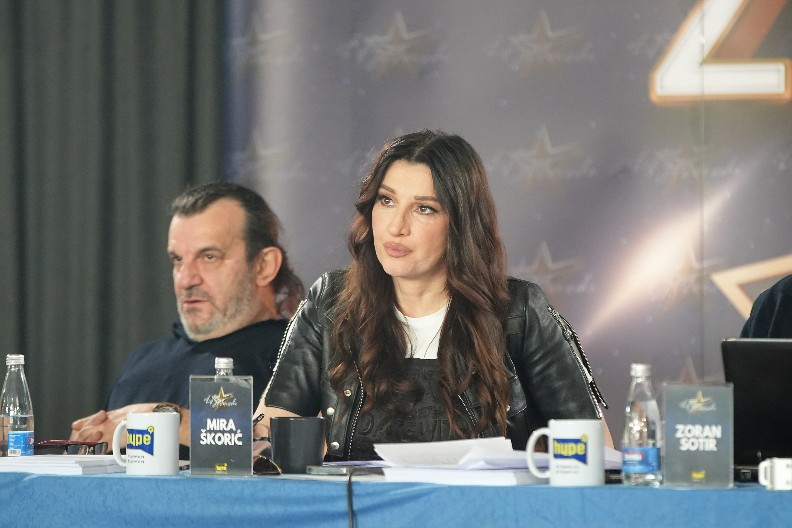 MIRA ŠKORIĆ SLAVI ROĐENDAN Svi u šoku kad saznaju koliko godina ima