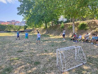 OTVOREN LETNJI SPORTSKI KAMP ZA OSNOVCE: Događaj ponovo okupio veliki broj mališana (FOTO)
