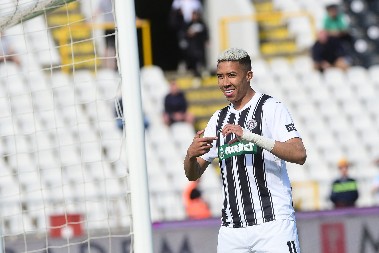 U HUMSKOJ TRLJAJU RUKE Saldanja i zvanično na Bliskom istoku, evo koliko će para dobiti Partizan