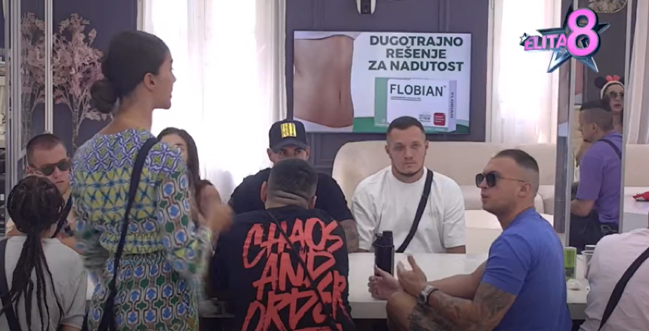 "GADIŠ MI SE" Anđela žestoko udarila na Karića i zapretila mu: "Izbaciću prepiske, da te prisetim..."