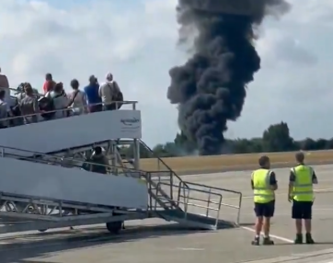 AVION SE SRUŠIO ODMAH NAKON POLETANJA (VIDEO)