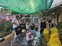 VELIKA SRCA JEDNE MAJKE I JEDNOG ČOVEKA! Mitrović donirao MILION dinara deci Zorane Lukić i obećao kuću iz bajke!