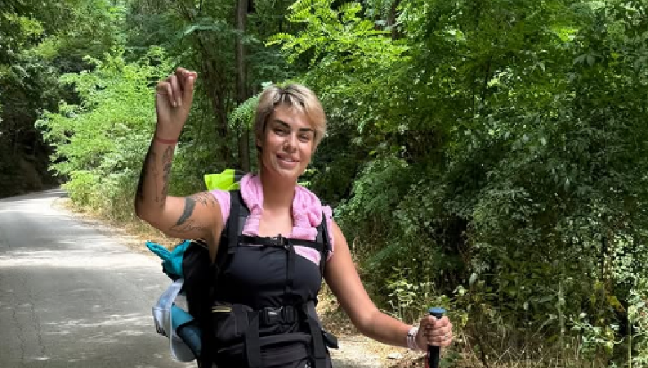 HOROR SA HODOČAŠĆA SE NASTAVLJA Mina Vrbaški sa majkom završila u šumi i mrklom mraku: "Priviđaju nam se stvari!" (VIDEO)