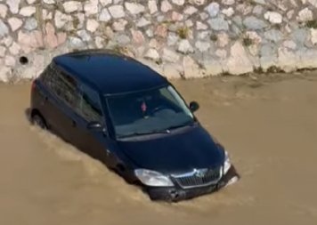 AUTOMOBIL SLETEO U REKU RAŠKU, UŽAS U NOVOM PAZARU! (VIDEO)