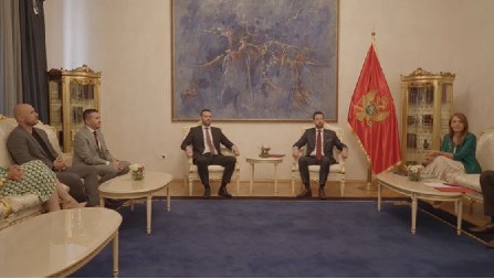 KAD SE ZDRAVKOVI EKSPERTI IGRAJU POLITIKE Jedan zakazuje Savet, drugi veće za nacionalnu bezbednost – na šta liči država Crna Gora?