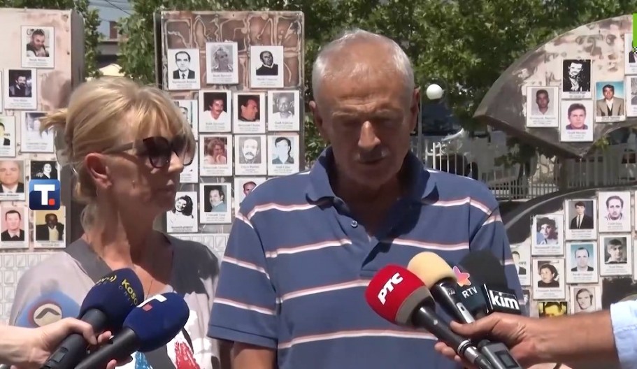 RODITELJI POSETILI IGORA POPOVIĆA U ZATVORU: "Nismo očekivali hapšenje, Igor nikada nije imao problema na KiM"