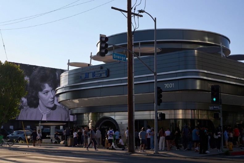 ILON MASK OTVORIO RESTORAN Gosti će dobiti nesvakidašnju uslugu, a evo ko sve može da dođe (FOTO)