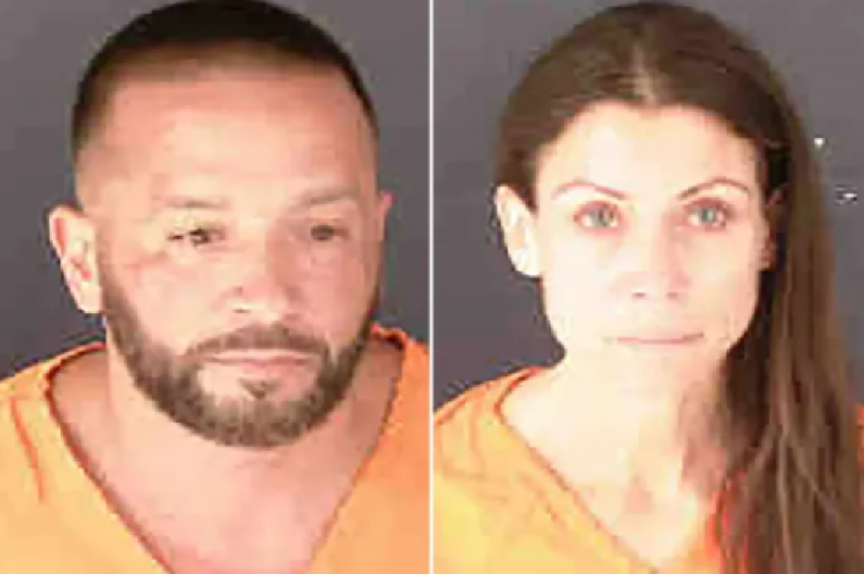 OBUZELE IH STRASTI U AVIONU, DECA SVEDOČILA NJIHOVOM RAZVRATU Par uhapšen nakon prijave užasnute majke (FOTO)