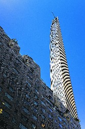 Zgrada tanka kao čačkalica