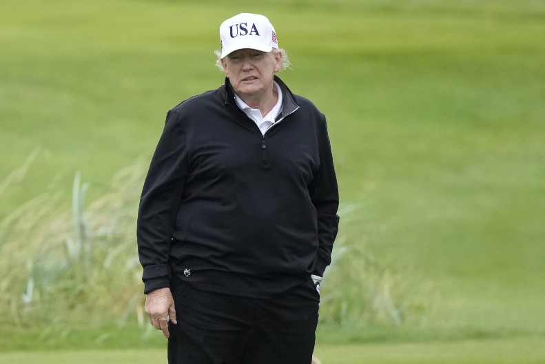 TRAMP SA STARMEROM DANAS U SVOM LUKSUZNOM GOLF KOMPLEKSU Poznate teme razgovora