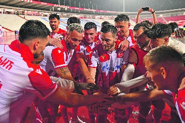 KAKO BI TOZOVAC OTPEVAO Evropska jesen u Zvezdinom sokaku...