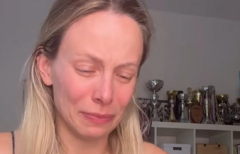 POZNATA INFLUENSERKA SE SLOMILA! Plakala kao kiša, a razlog je šokantan (VIDEO)