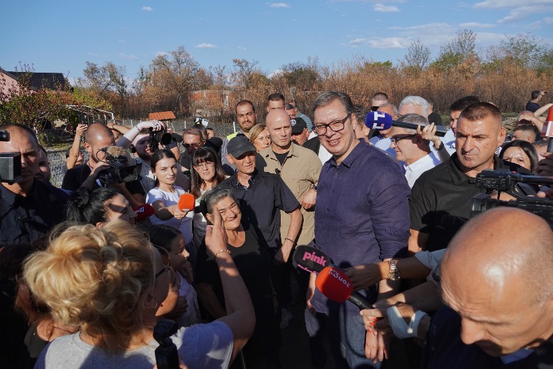 VUČIĆ OBJAVIO SNIMAK IZ ŽITORAĐE "Srećan sam što vidim osmehe na licima ljudi, brzo smo reagovali"