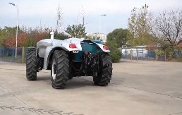 TRAKTOR BEZ VOZAČA Kina napravila mašinu koja sama ore, seje i prska (VIDEO)