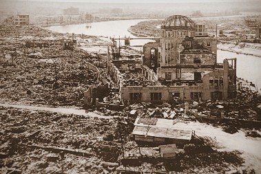 NUKLEARNA BOMBA U TRENU JE UBILA 80.000 LJUDI, GRAD JE SRAVLJEN SA ZEMLJOM Dan koji se ne zaboravlja, danas su Japanci uradili nešto  što nisu nikad do sada (VIDEO)