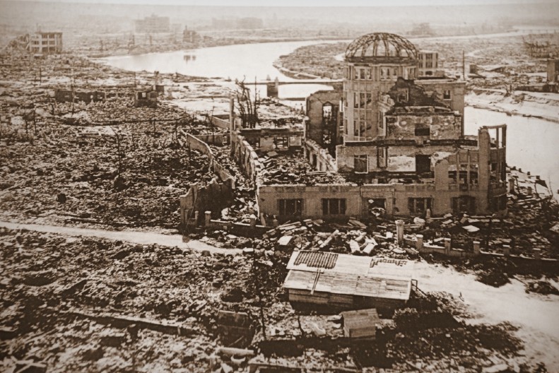 NUKLEARNA BOMBA U TRENU JE UBILA 80.000 LJUDI, GRAD JE SRAVLJEN SA ZEMLJOM Dan koji se ne zaboravlja, danas su Japanci uradili nešto  što nisu nikad do sada (VIDEO)