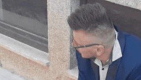 MLADA GA OSTAVILA PRED SVIMA, NIJE SE POJAVILA NA VENČANJU! Muhamed satima čekao ispred pošte, pa doživeo poniženje koje prepričava ceo Balkan! (FOTO)