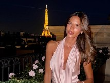 OSTAVLJA BEZ DAHA! Danijela Dimitrovska se skinula u plićaku, snimak ostavio pratioce bez daha (FOTO)