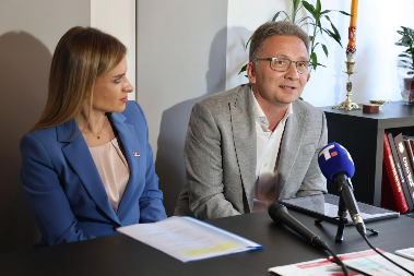 Nova elektronska usluga za osobe sa invaliditetom: povraćaj PDV-a pri uvozu vozila dostupan na Portalu eUprava (FOTO)