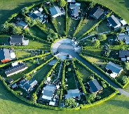 KRUŽNO SELO U DANSKOJ JE PRAVO REMEK- DELO Ideji se divi ceo svet, a u ovoj oazi nadomak grada uživaju stanovnici Kopenhagena