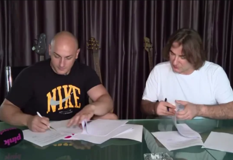 OVO SU SVI DETALJI UGOVORA Desingerica Mitroviću postavio uslove, pa progovorio o honoraru!