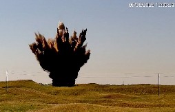 UNIŠTENA BOMBA IZ BEOGRADA NA VODI Pripadnici Sektora za vanredne situacije je digli u vazduh u Deliblatskoj peščari (FOTO)