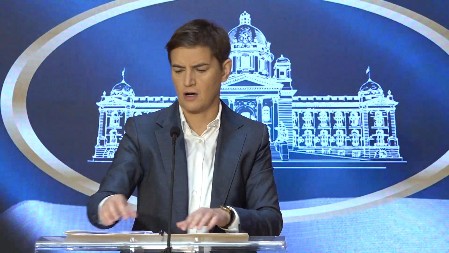 FALANGE KOJE SVAKOG DANA IDU PO KUĆAMA DA TERORIŠU LJUDE, MALTRETIRAJU DECU... Brnabić oštro odgovorila na nove gnusobe