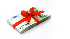 IMA VIŠE AUTA, NEGO CEO GRAD, A OVAMO SE STISAO Hrvat se naljutio zbog bonusa za Božić, pa žestoko isprozivao šefa