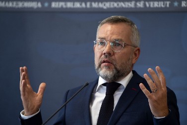 SKUPILO SE KUSO I REPATO! Posle Kurtija i Hrvata, i Mihael Rot podržao "studentske proteste" u Beogradu