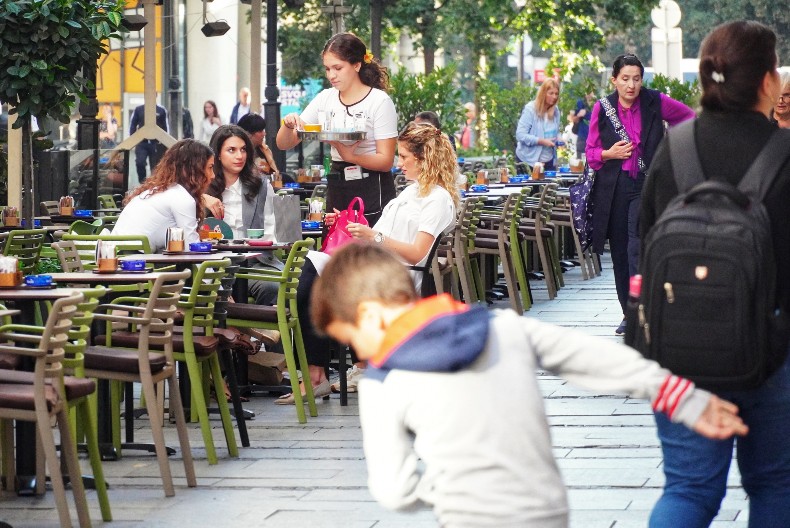 PROLEĆE ZA SVETOG NIKOLU?! Vreme totalno poludelo - u ova dva grada rekordne TEMPERATURE!