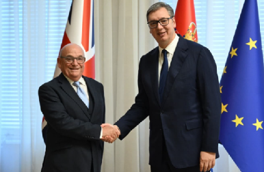 PREDSEDNIK VUČIĆ RAZGOVARAO SA LORDOM STJUARTOM PIČOM: Srbija čvrsto opredeljena za osnaživanje saradnje sa UK!