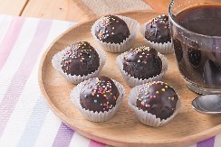 ŠARENE KUGLICE Brzi desert savršen za slavsku trpezu, prste da poližete