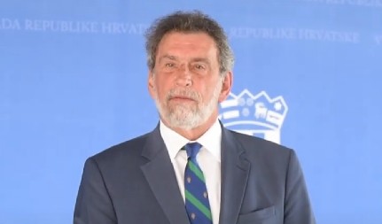 U HRVATSKOJ ŠKOLI UBIJENO DETE Ministar Fuks: Ja i dalje mislim da su škole sigurne