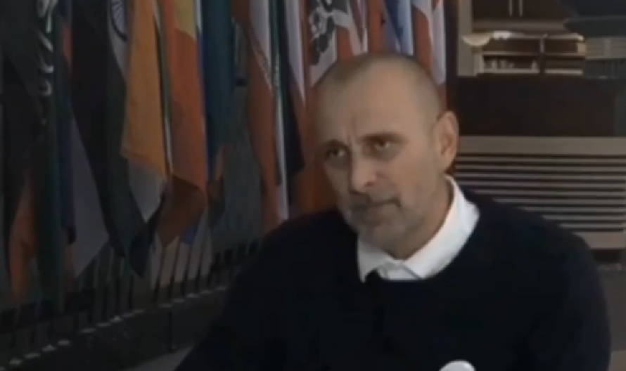 KOKANOVIĆ PRIZNAO DA JE KRIV, DA DOBRO ZARAĐUJE OD DRŽAVE, DA POLJOPRIVREDNICIMA NIKAD NIJE BILO BOLJE, PA SE SMEJAO UVREDAMA NA RAČUN VUČIĆEVE PORODICE I UPUTIO PRETNJE:Ubiću nekoga (VIDEO)