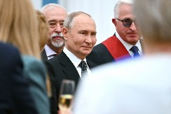 REŠAVAMO SVE Putin: Vojska, mornarica, odbrambena industrija i dobrovoljci rade danonoćno