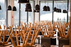 PRONAĐENO 12 TELA U RESTORANU! Policija na nogama