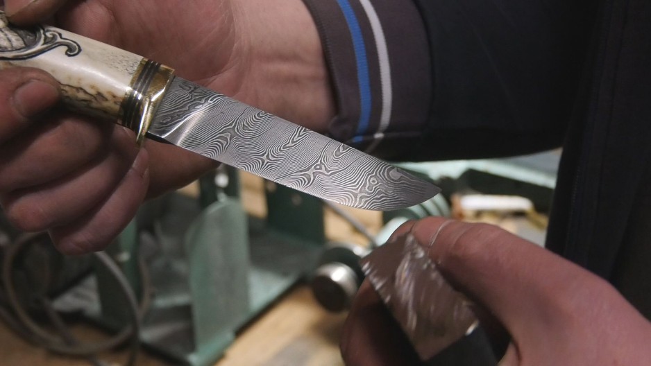 MALOLETNIK NAPAO DRUGA I ZARIO MU NOŽ U GRUDI I STOMAK Sumnjiči se za pokušaj ubistva