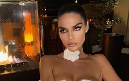 SKINULA SE DEJANA ŽIVKOVIĆ! Telo u bikiniju koje ostavlja bez daha, a svi bruje o pozi (FOTO)