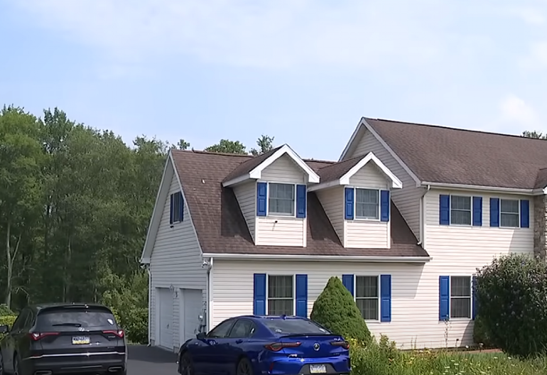 UŽAS U HRANITELJSKOJ PORODICI Dečak pretučen nasmrt, krv na podu čistila deca!