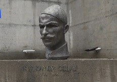 DVANAEST GODINA SRAMA Ko će dobiti 30 dana pritvora zbog nezakonitog spomenika u Gusinju?