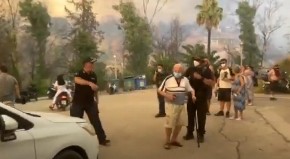 PAKAO U GRČKOJ! Požari gutaju sela, bolnice i manastire – evakuacije širom zemlje! (VIDEO)