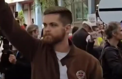 "HOĆEMO MAJDAN U SRBIJI" Opet preti blokader Čanak, a već ga hapsili sa oružjem! NAJAVLJUJE HAOS VEČERAS