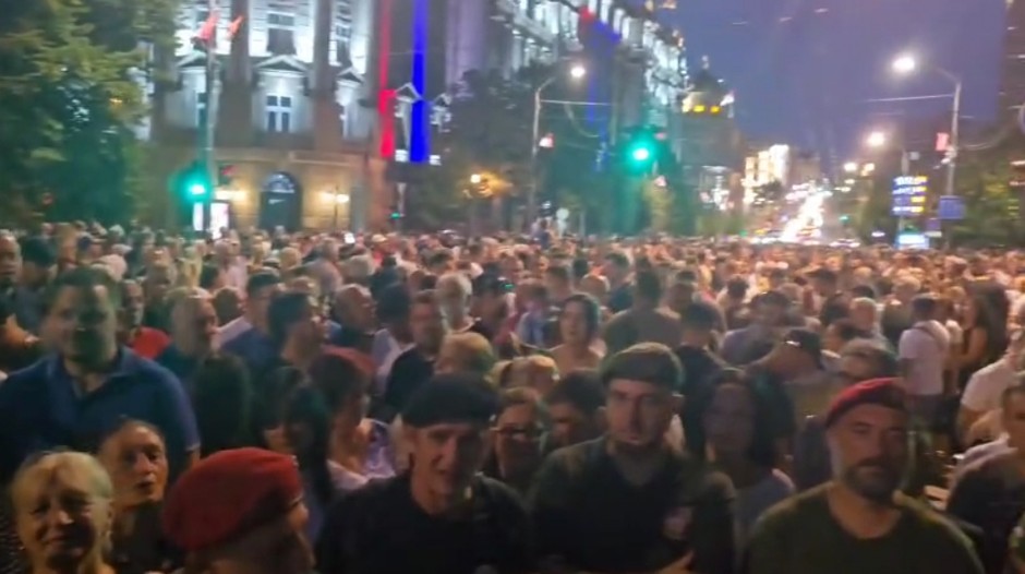 PATRIOTE BRANE SAVSKI VENAC OD BLOKADERA Odzvanja pesma "Ovo je Srbija" (VIDEO)